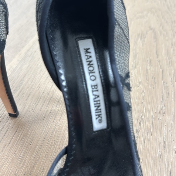 New Manolo Blahnik Black Lace Peep Toe Heels size 37 - Picture 8 of 9